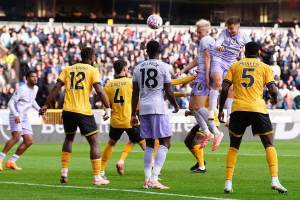 Read more about the article Brighton mencetak gol penyeimbang di menit akhir melawan Wolves yang belum menang, Pereira mendapat kartu merah